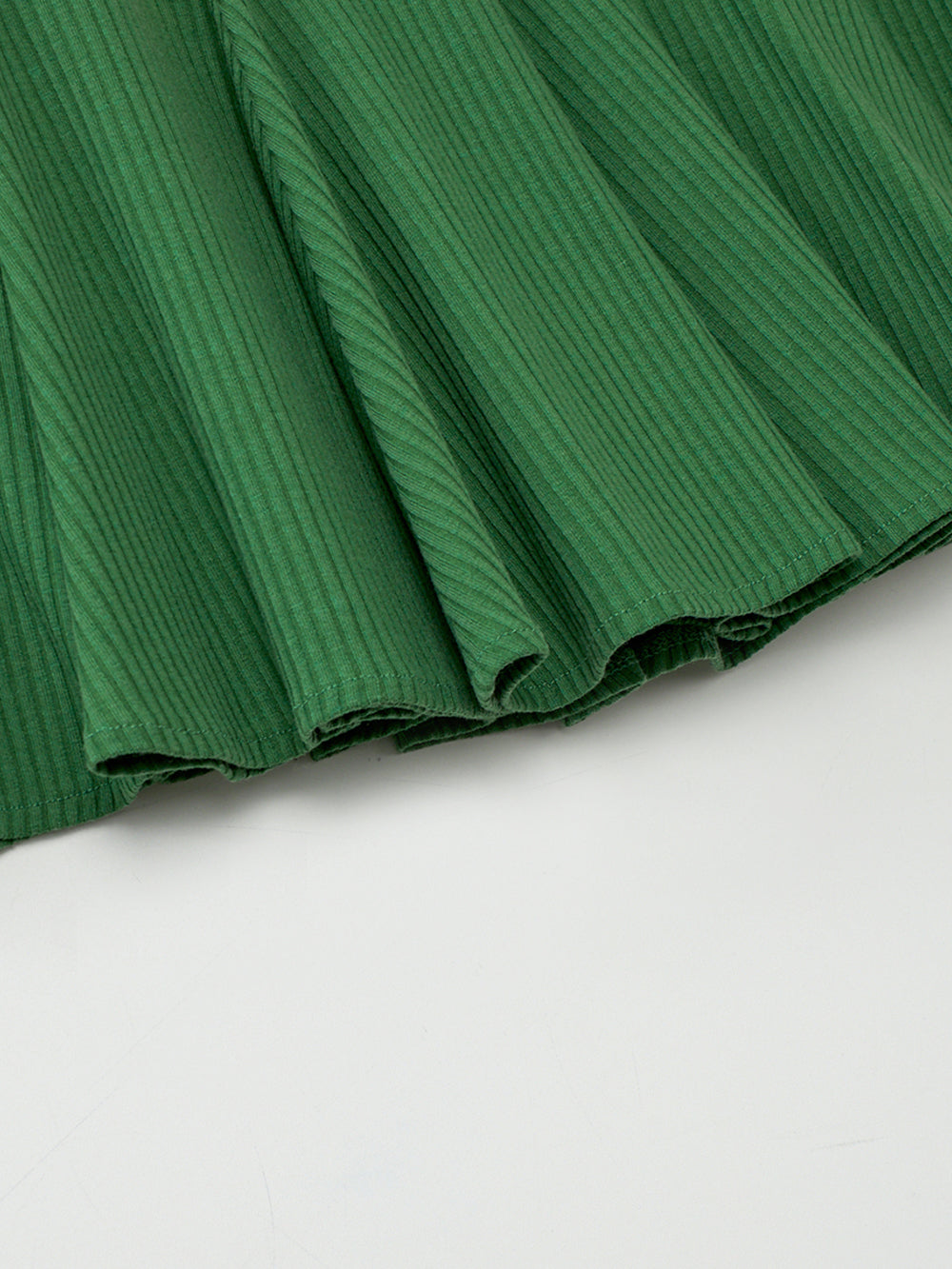 ユタ ドゥカットピンキングフレアスカート