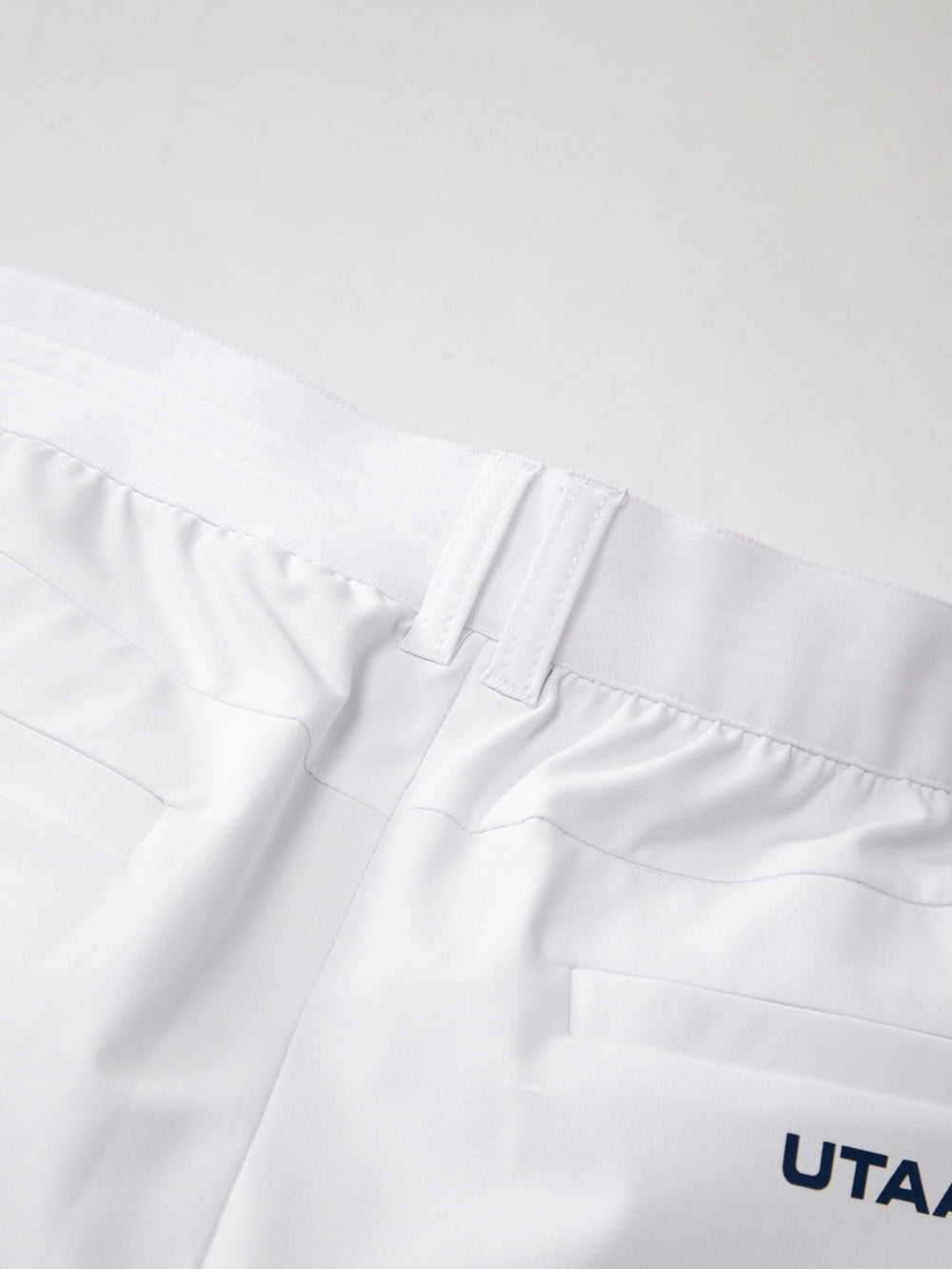 UTAA シンボルロゴパンツ ホワイト : Men's