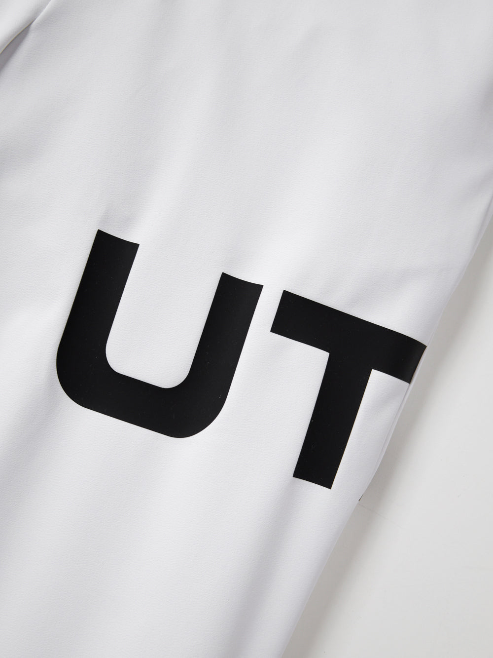 UTAA Scudoラインロゴパンツ ホワイト : Men's