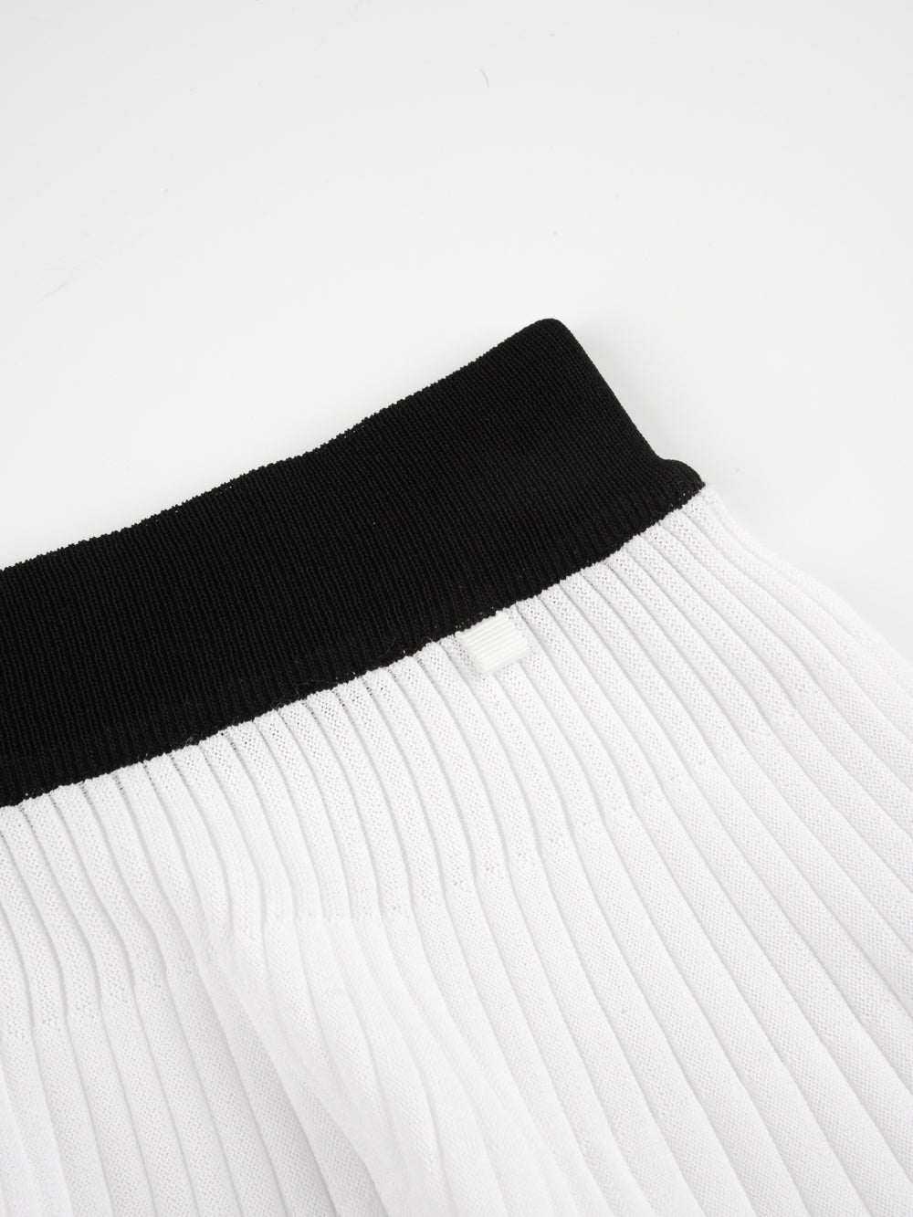 UTAA ウェーブフレアニットスカート : Women's