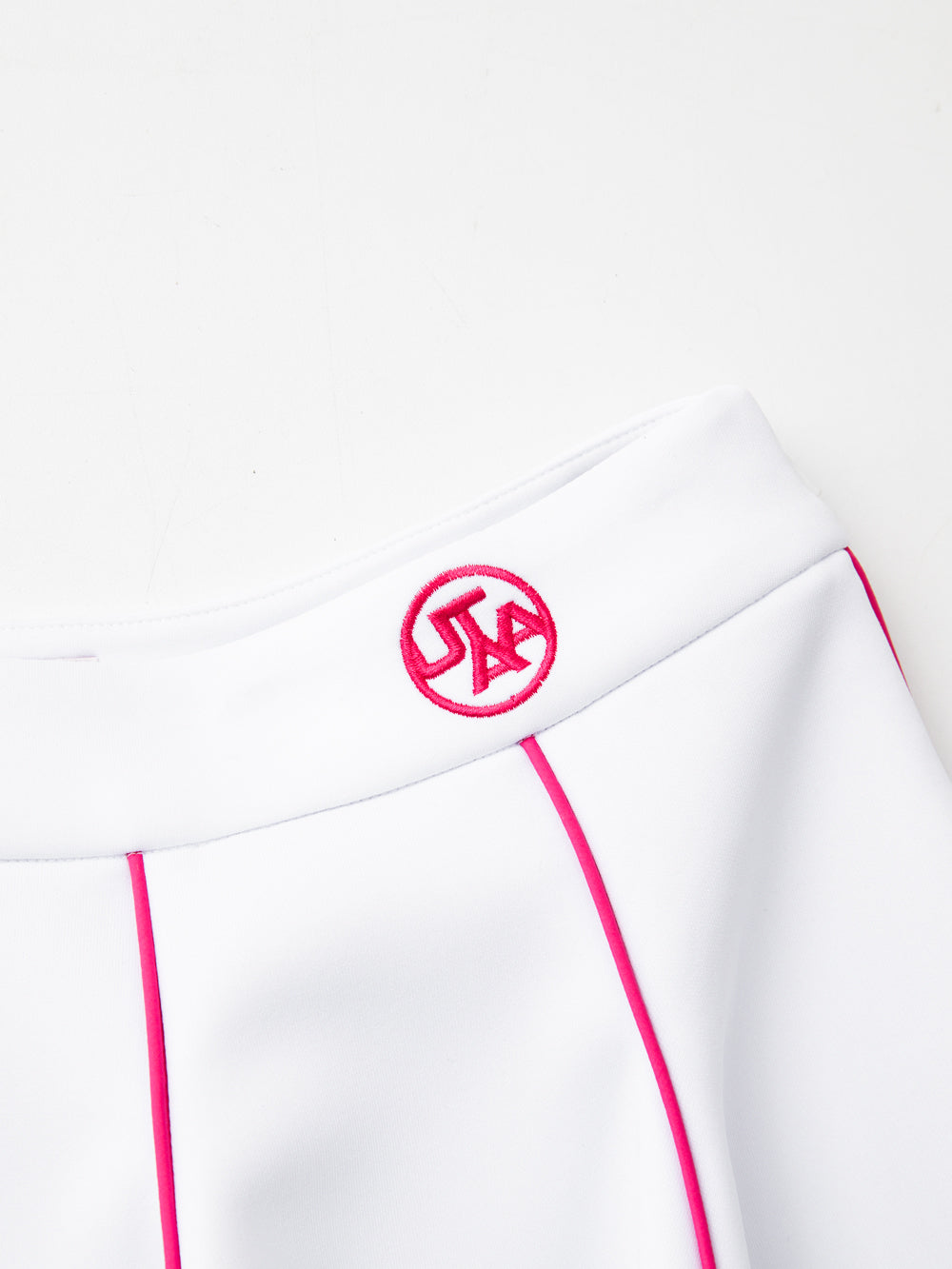 UTAA NeonバロックNeopreneフレアスカート ホワイト : Women's