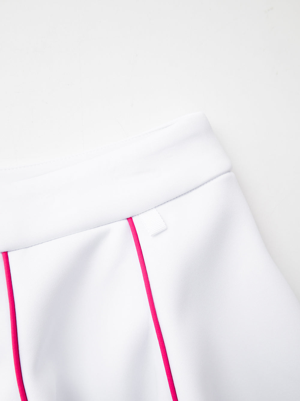 UTAA NeonバロックNeopreneフレアスカート ホワイト : Women's