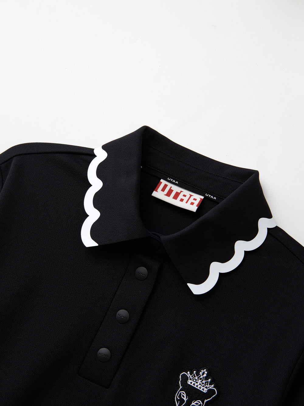 UTAA TildeウェーブクラウンパンサーTシャツ ブラック : Women's