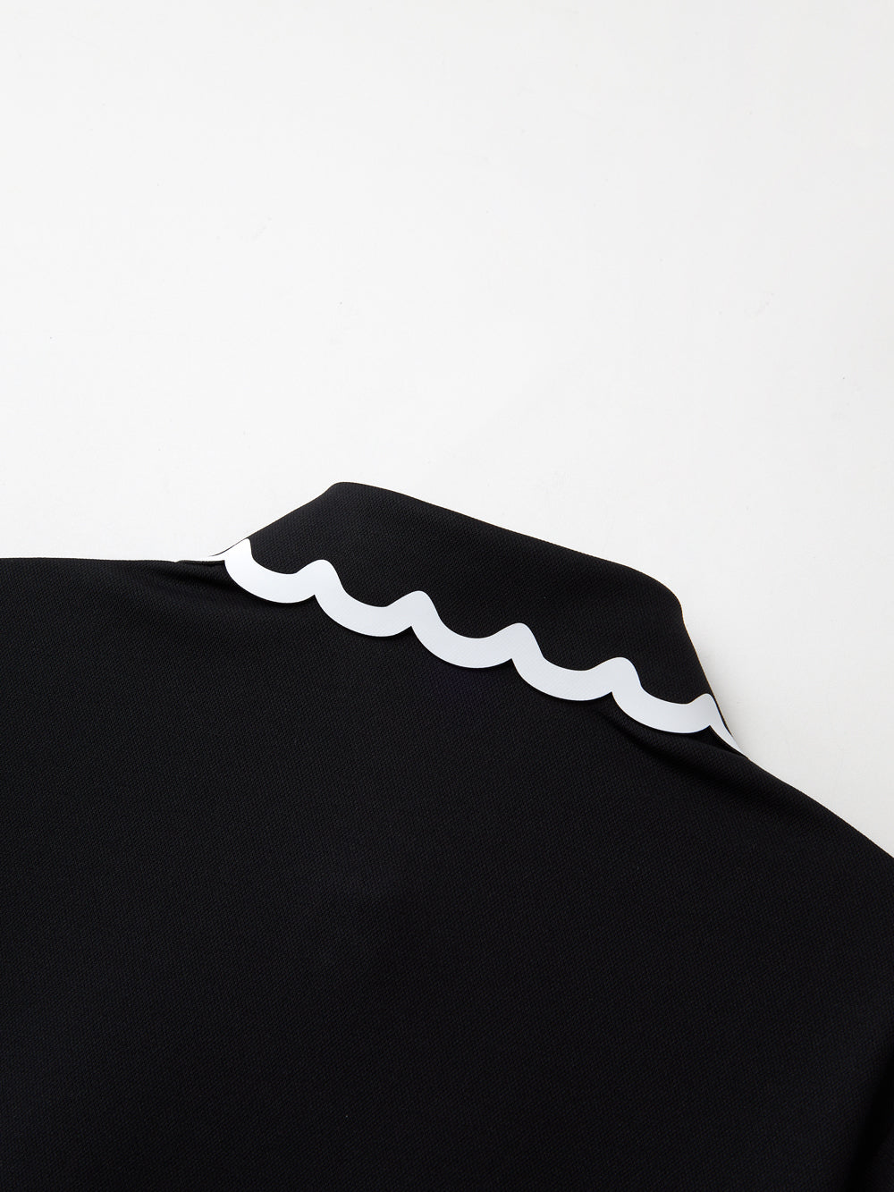 UTAA TildeウェーブクラウンパンサーTシャツ ブラック : Women's