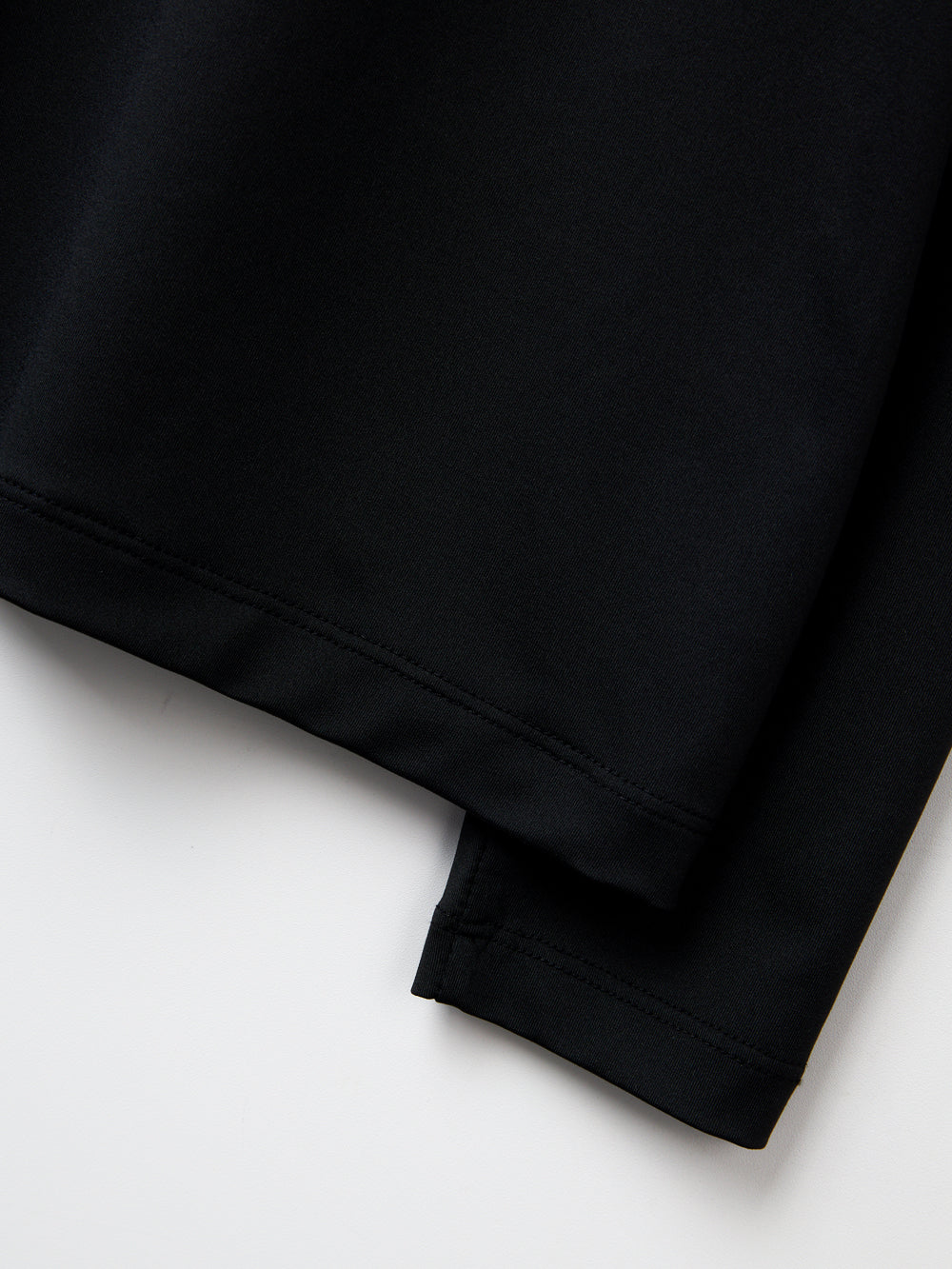UTAA クラウンリングパンサーTシャツ ブラック:レディース