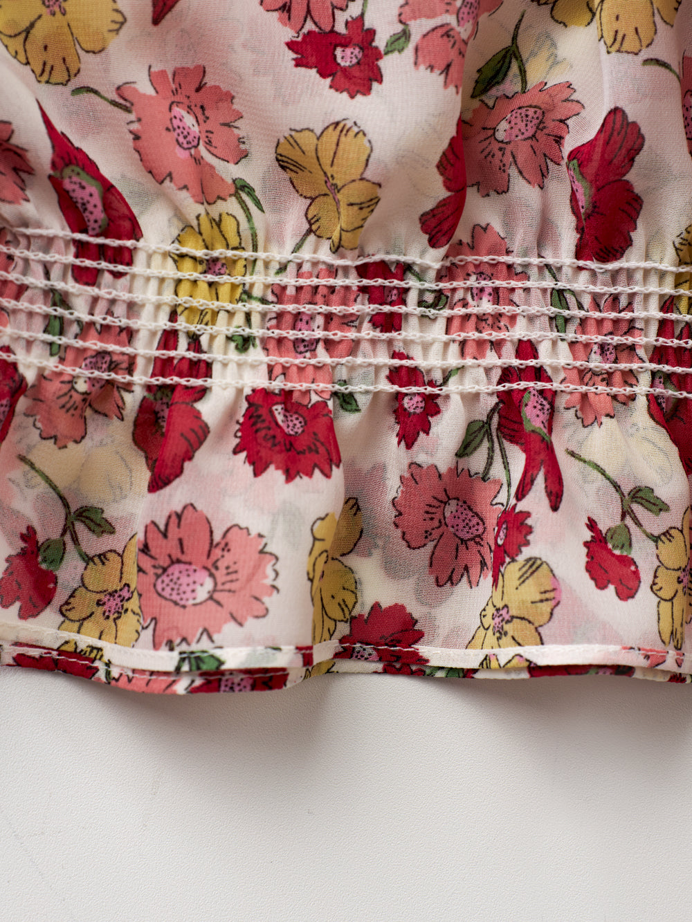 UTAA カラーポップFlowershirringブラウス ホワイト : Women's