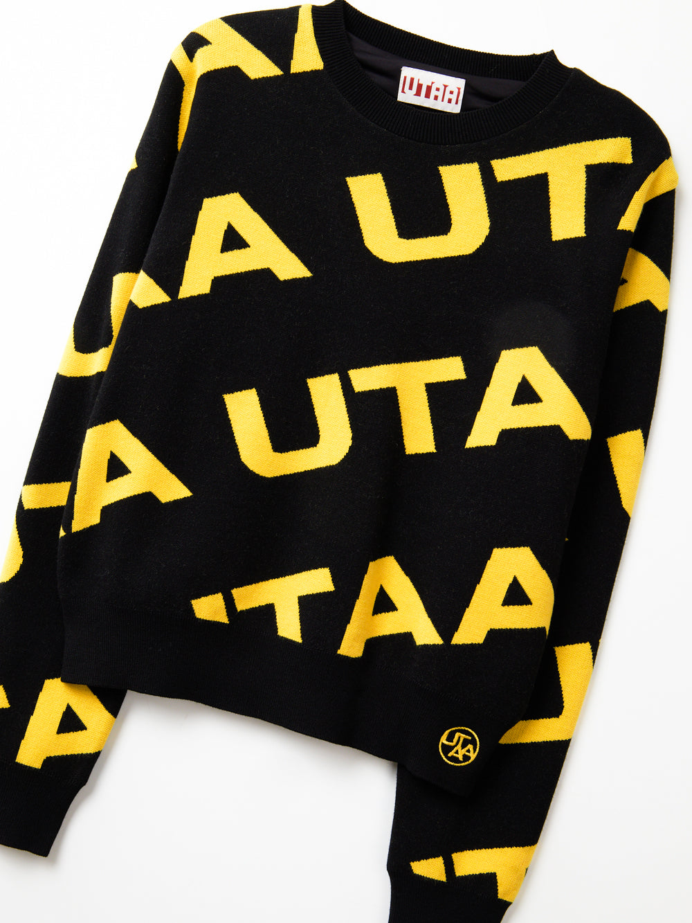 UTAA ロゴウェーブニットプルオーバー ブラック : Women's