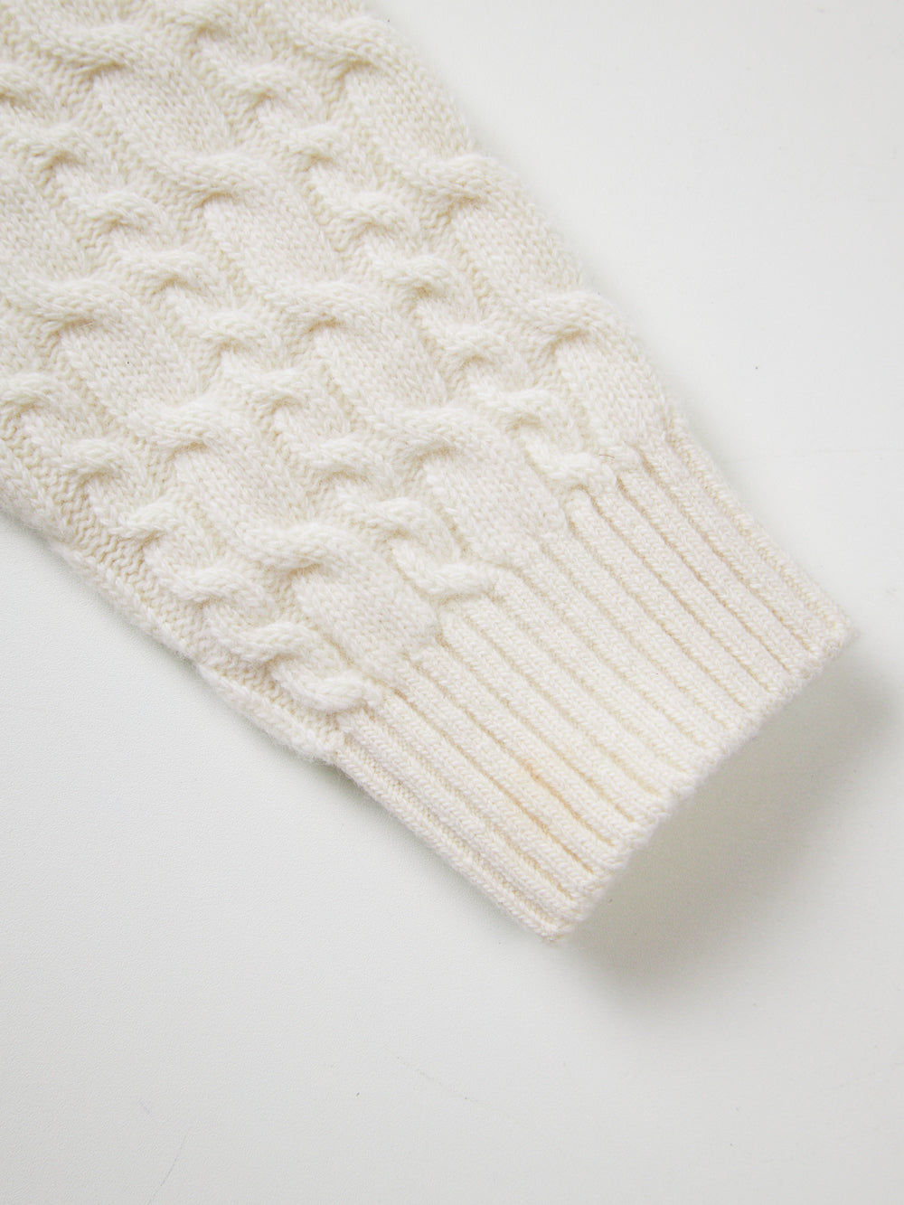 UTAA ドゥカットWoolニットプルオーバー : Women's