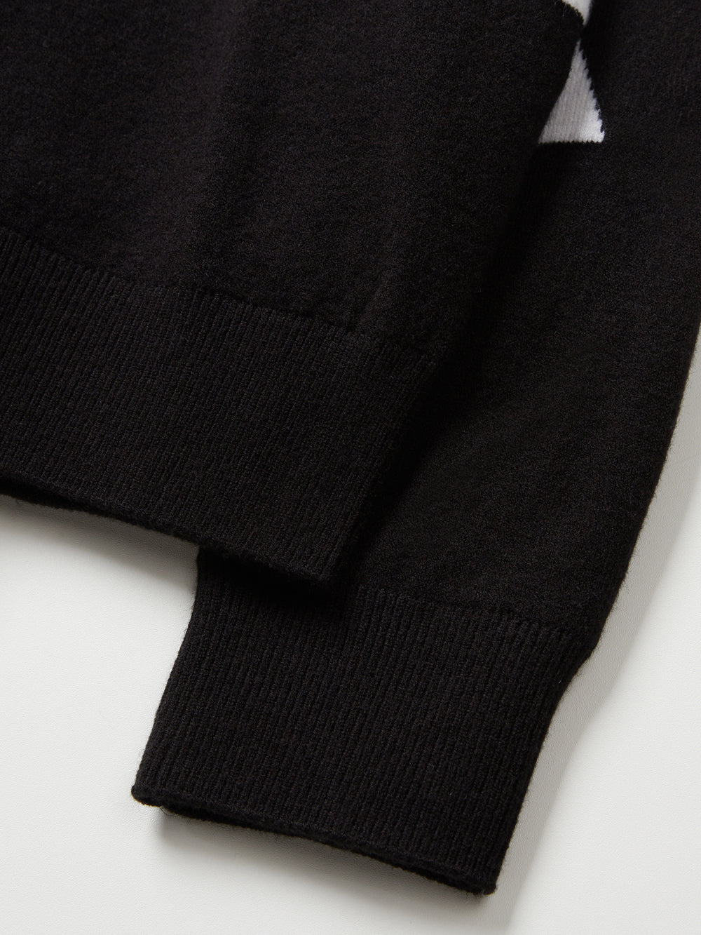 UTAA ミッドデーボールドロゴニットプルオーバー : men's