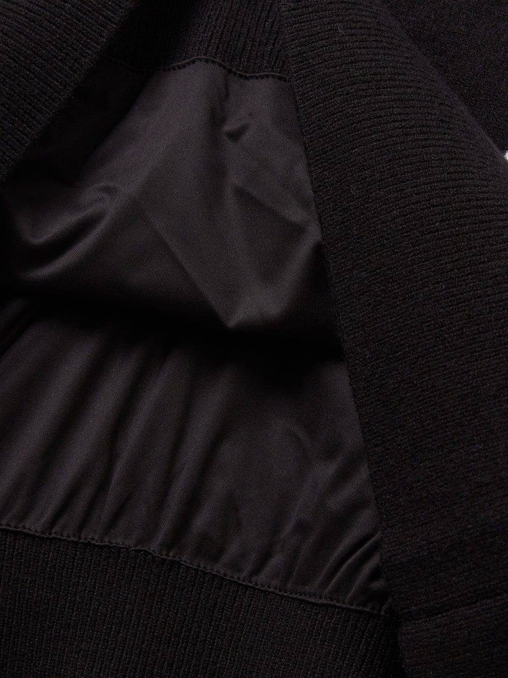 UTAA ミッドデーボールドロゴニットプルオーバー : men's