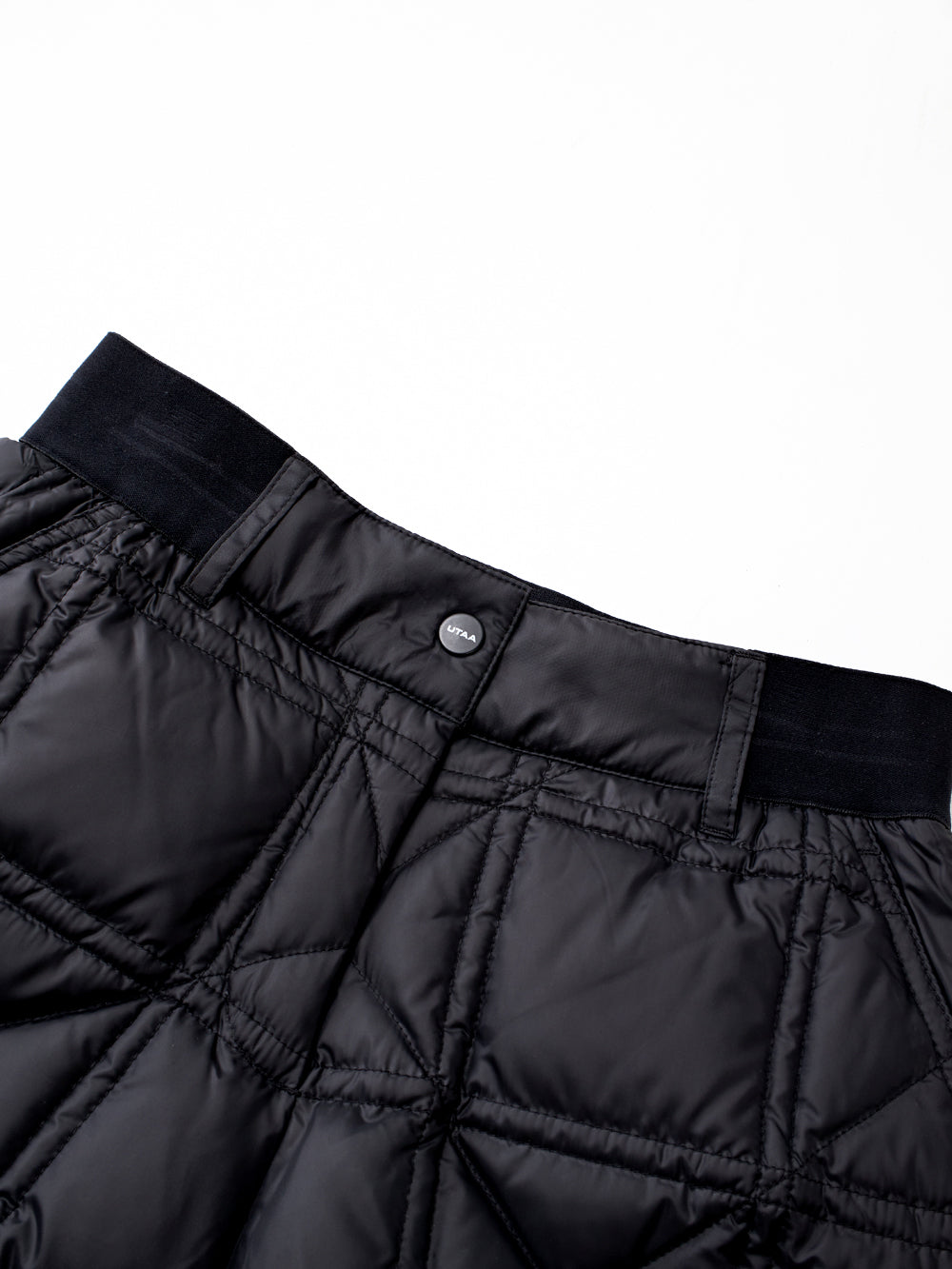 UTAA キルティングダウンパディングショートパンツ : Women's