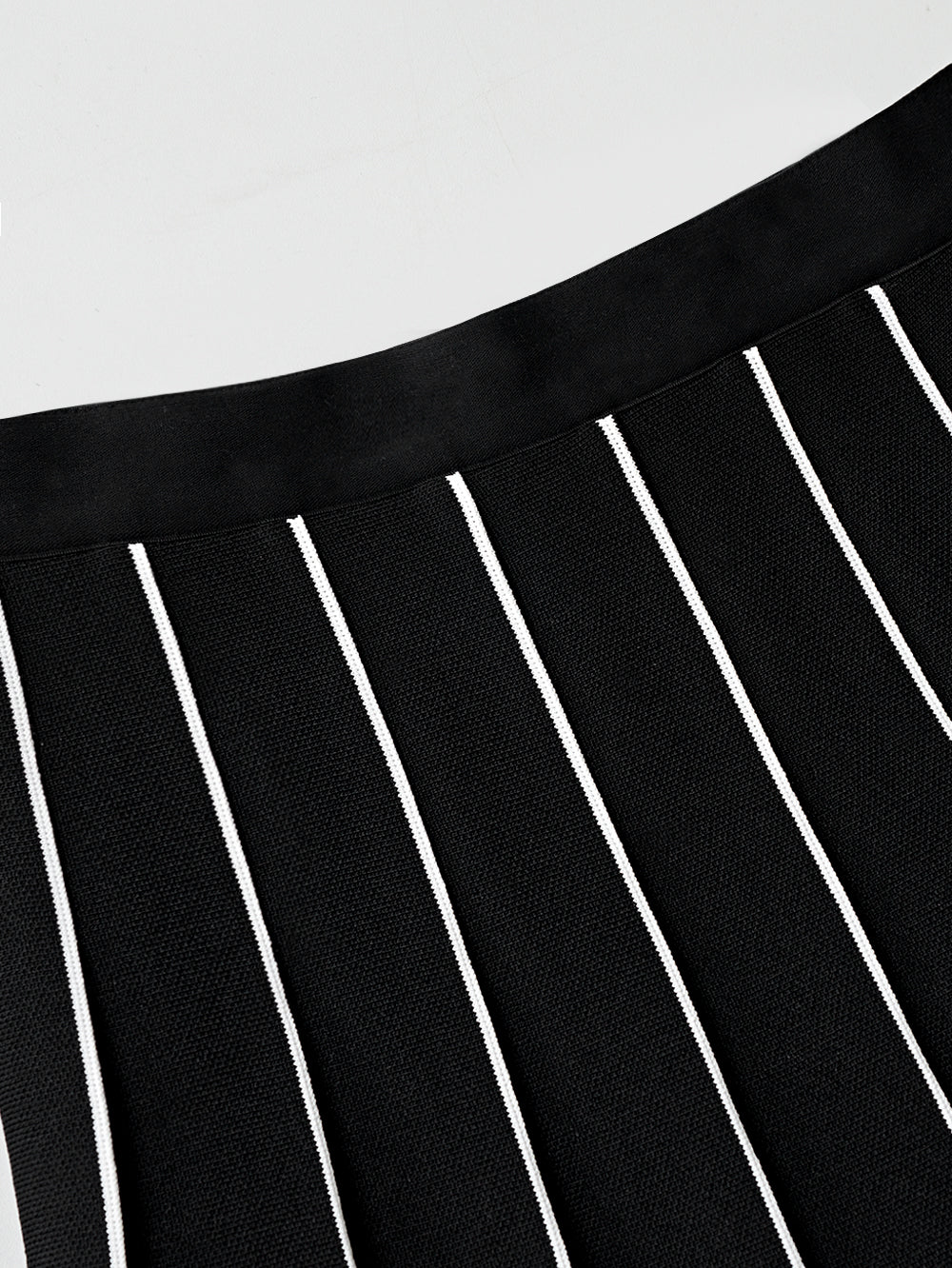 ユタ ファンスィストライプニットスカート