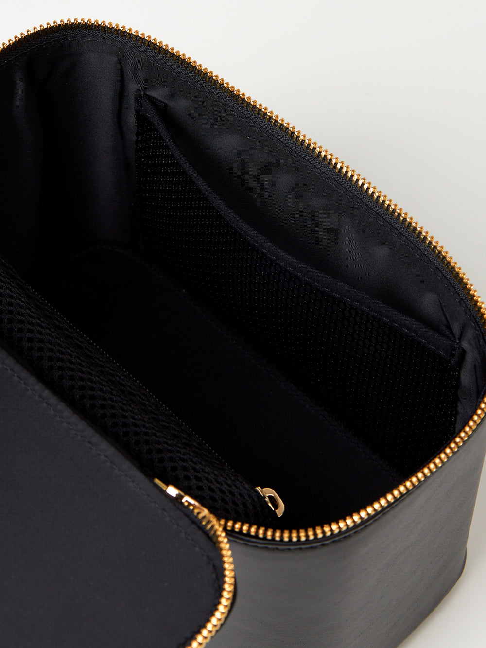 ユタ モルトカラーシェードエンボストッドバック