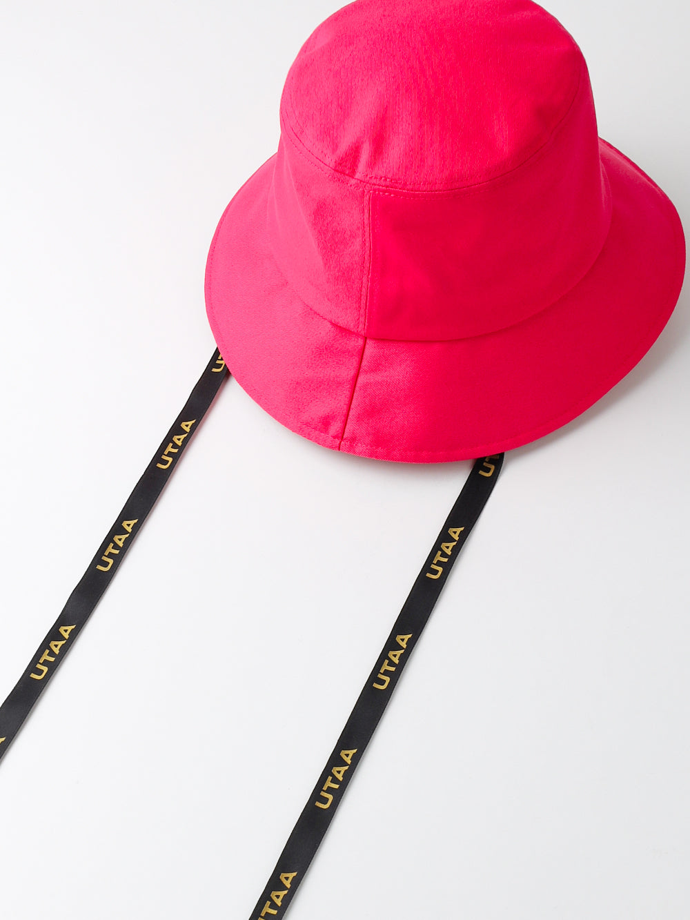 UTAA Grandゴールドクラウンパンサーバケットハット ピンク : Women's