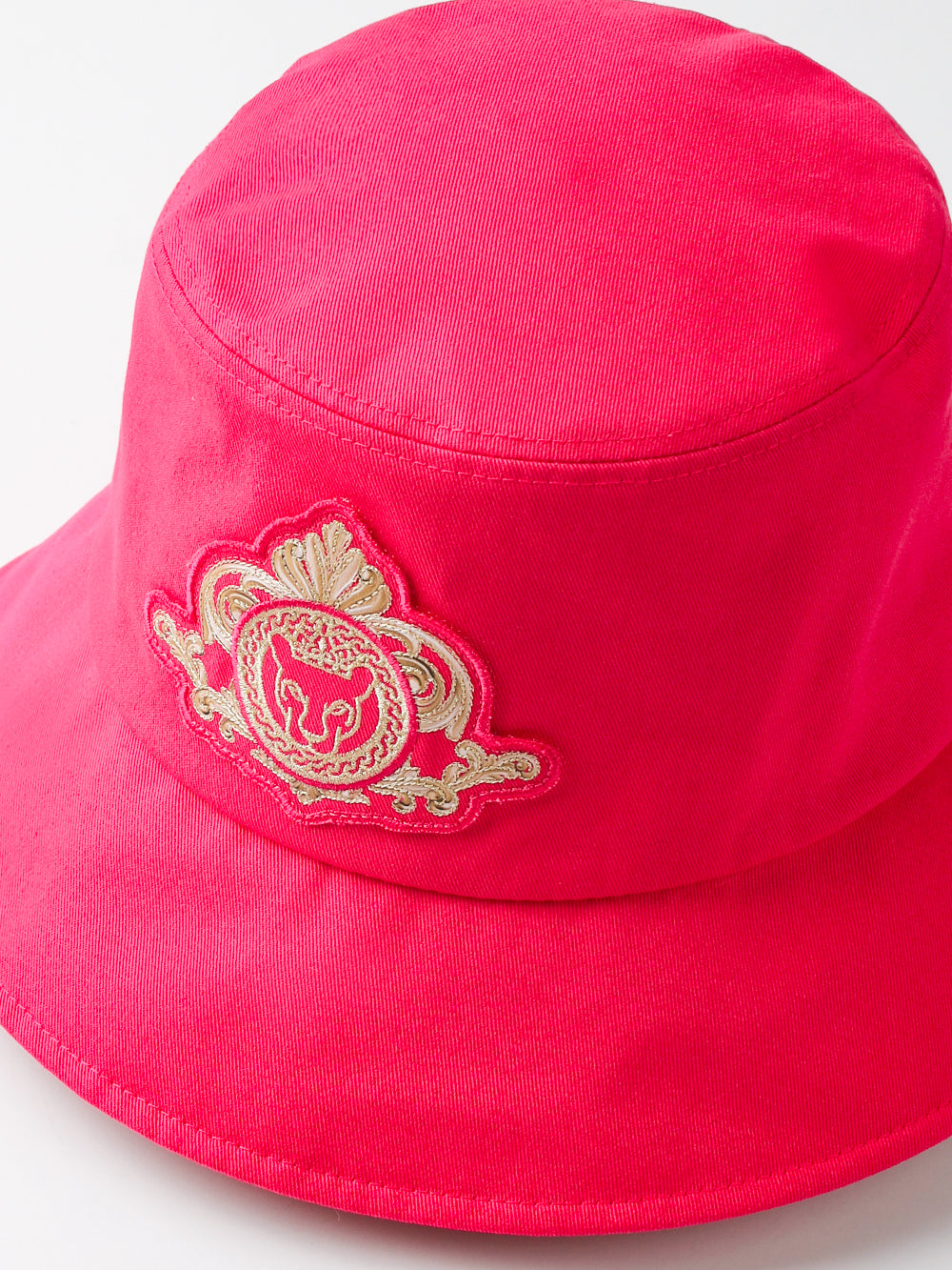 UTAA Grandゴールドクラウンパンサーバケットハット ピンク : Women's
