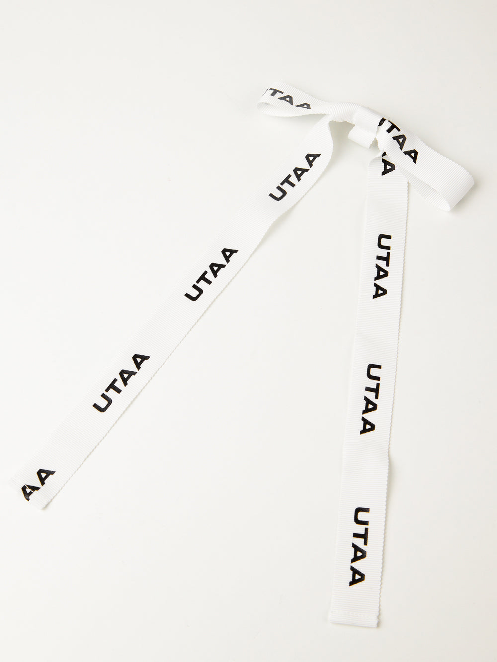 UTAA カラーパールバロックリボンサンバイザー ホワイト : Women's