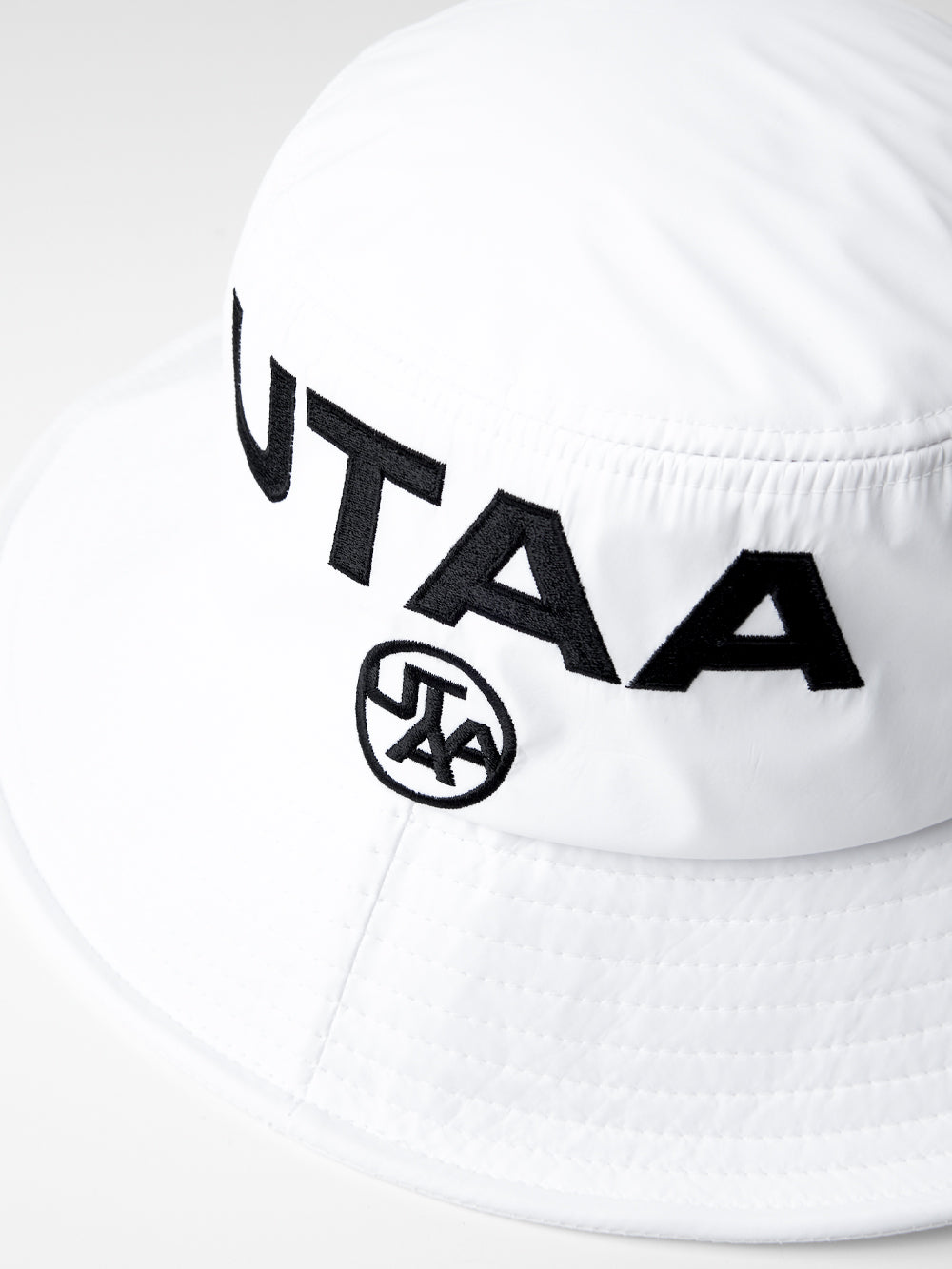 UTAA ベーシックフィットロゴバケットハット ホワイト