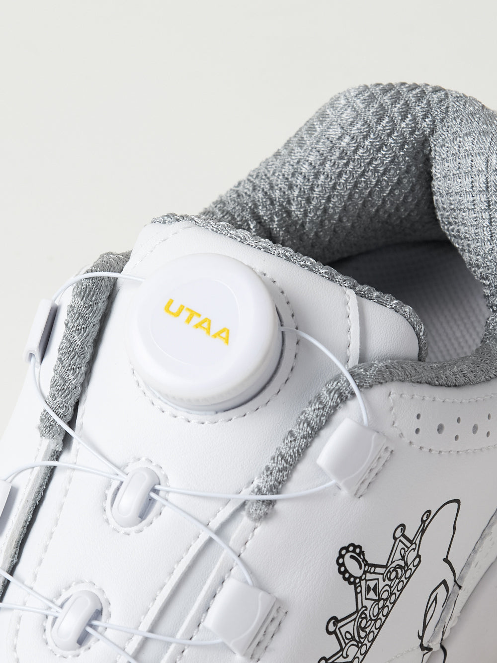 UTAA パンサーボアバックルスパイクGolfシューズ ホワイト : Women's