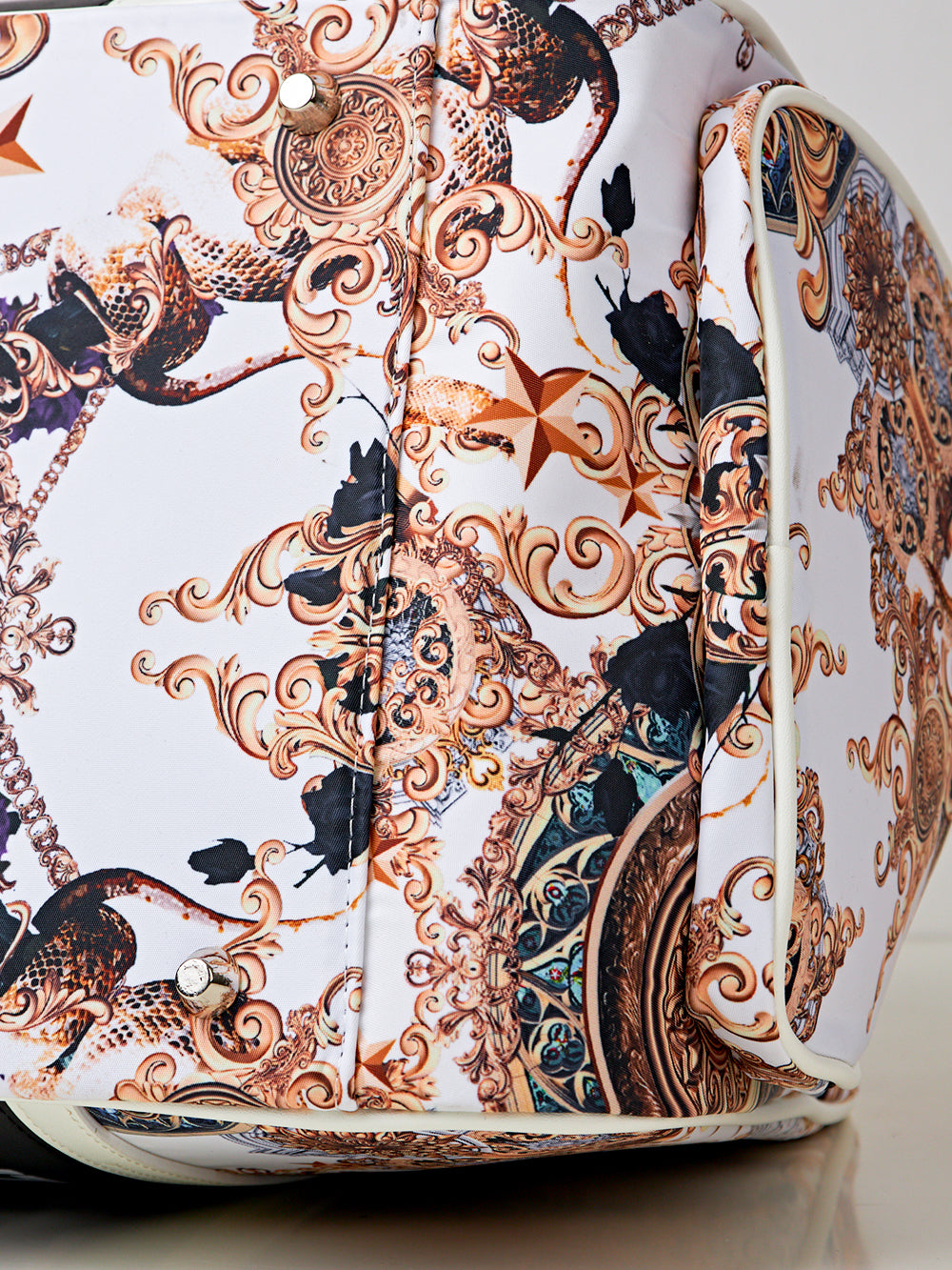 ユタ ライトメア スキッド ボストンバッグ