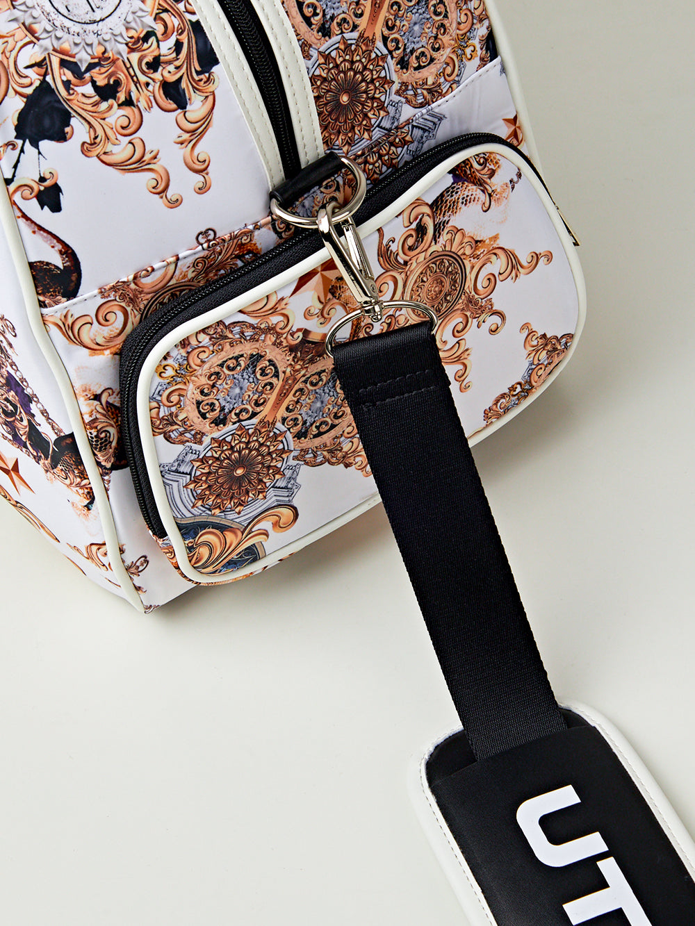 ユタ ライトメア スキッド ボストンバッグ