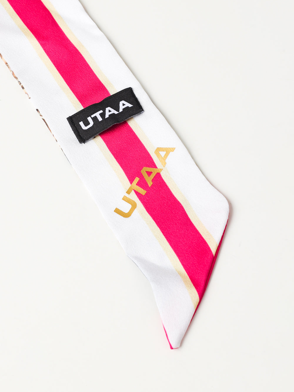 UTAA APEXチェーンバロックScarf ピンク : Women's