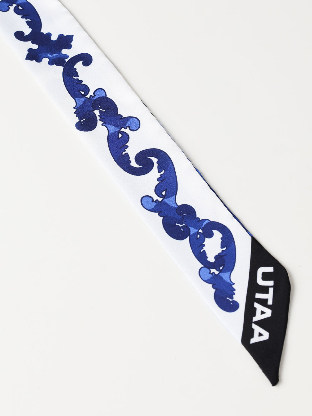 UTAA シークエンスバロックGraphicScarf ブルー : Women's