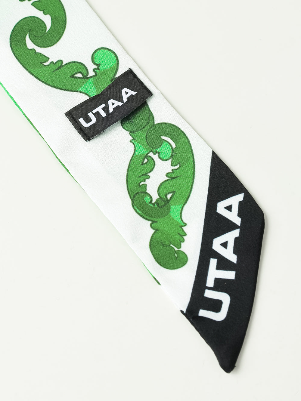 UTAA シークエンスバロックGraphicScarf グリーン : Women's