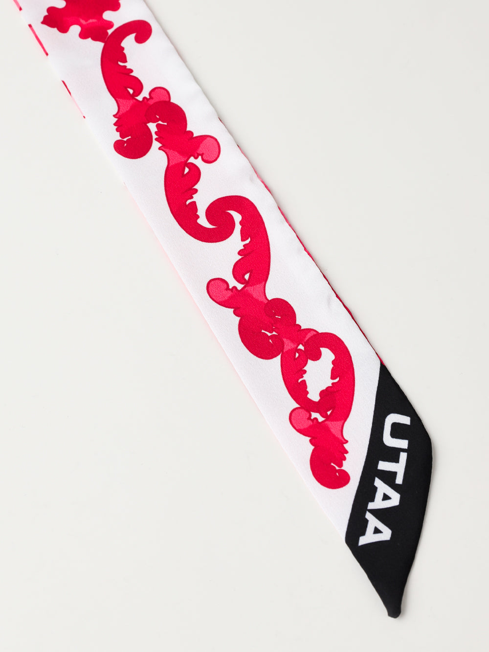 UTAA シークエンスバロックGraphicScarf ピンク : Women's