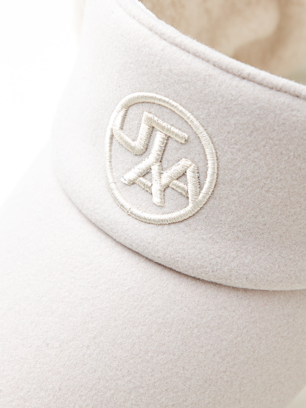 UTAA シーズンファーバイザー ベージュ : Women's