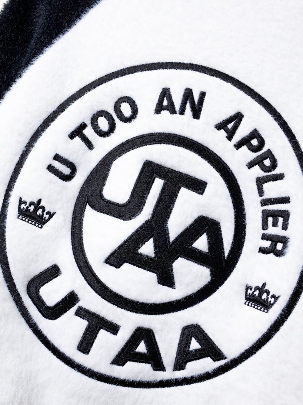UTAA CircleエンブレムRaglanニットジャンパー : Women's