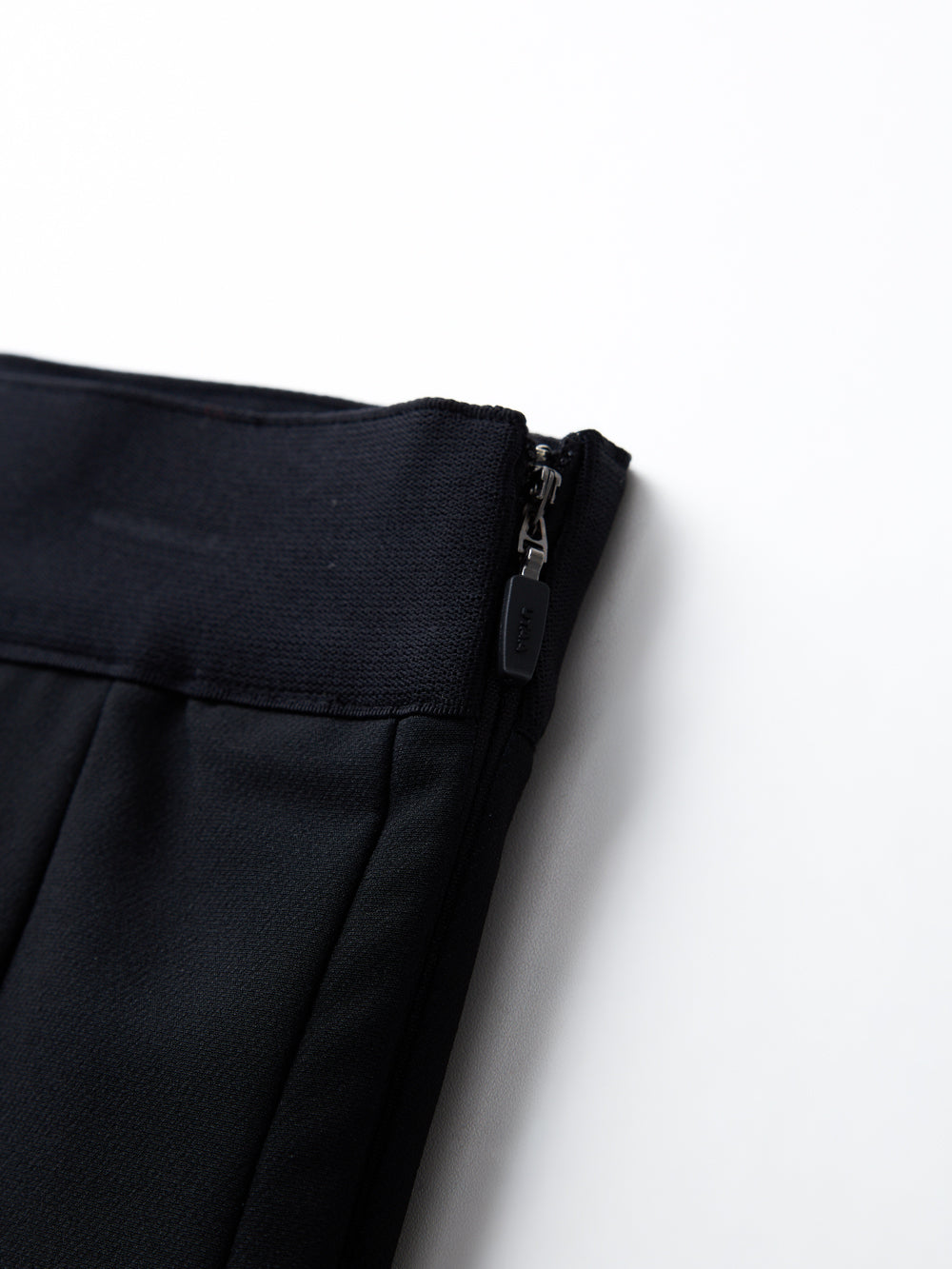 ユタ ネオンゴールデンバロックフレアスカート