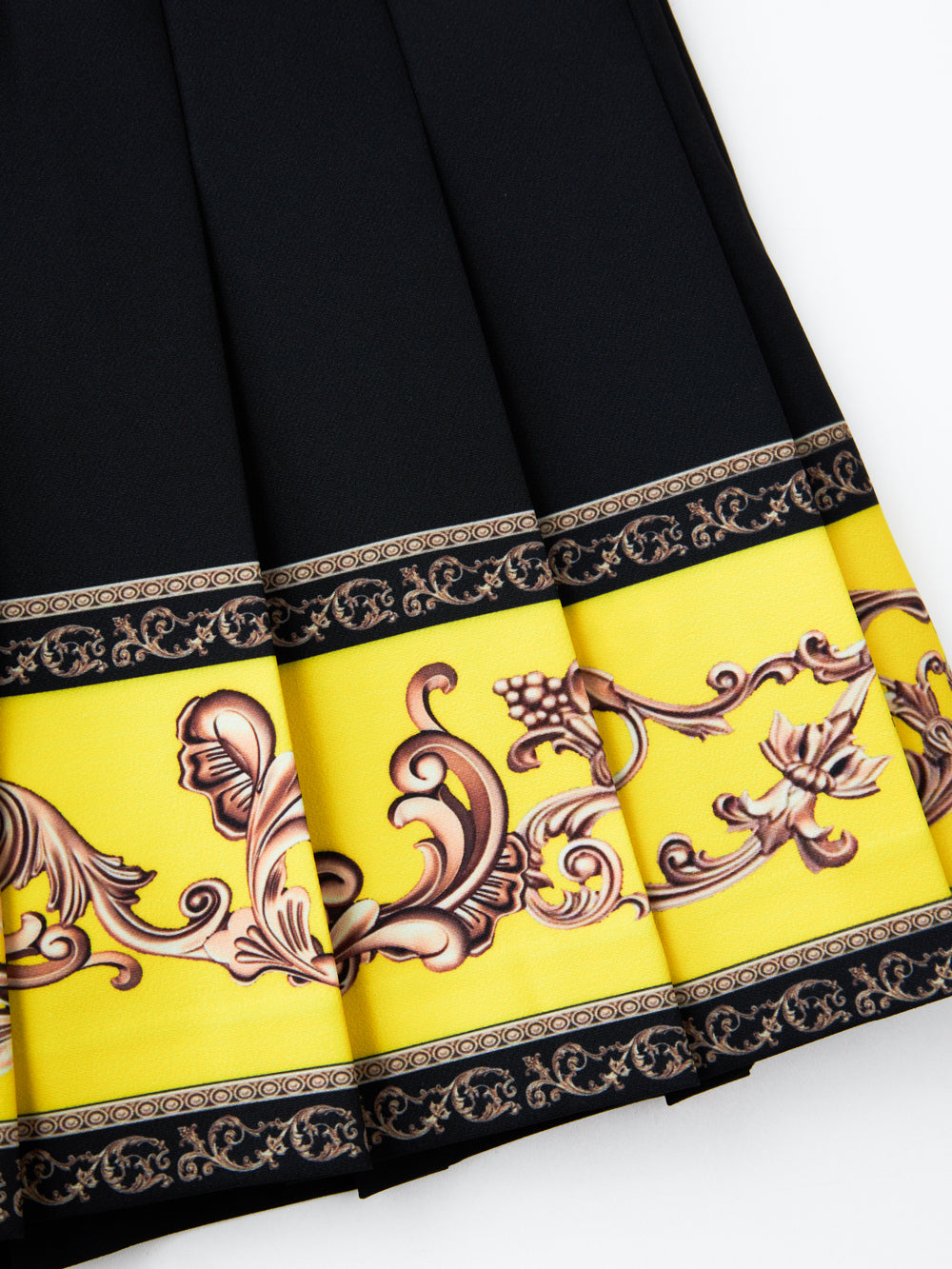 ユタ ネオンゴールデンバロックフレアスカート