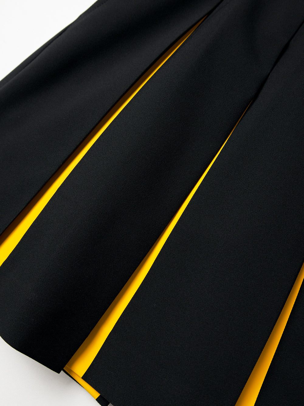 ユタ サインカラー プリーツスカート