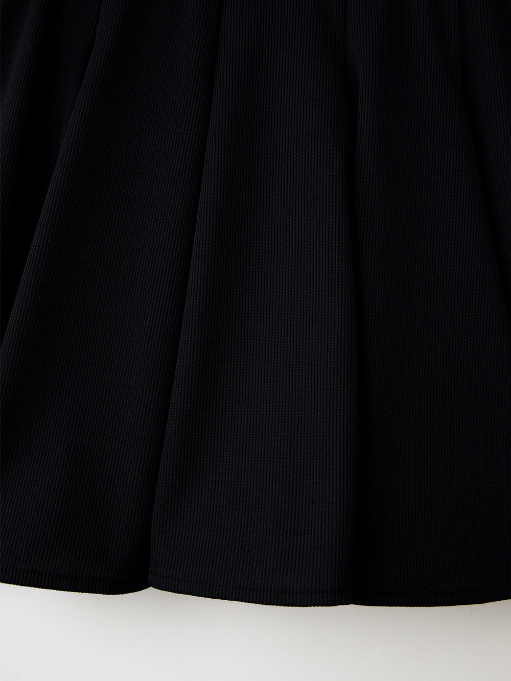 ユタ トゥリプルタイニーロゴフレアスカート