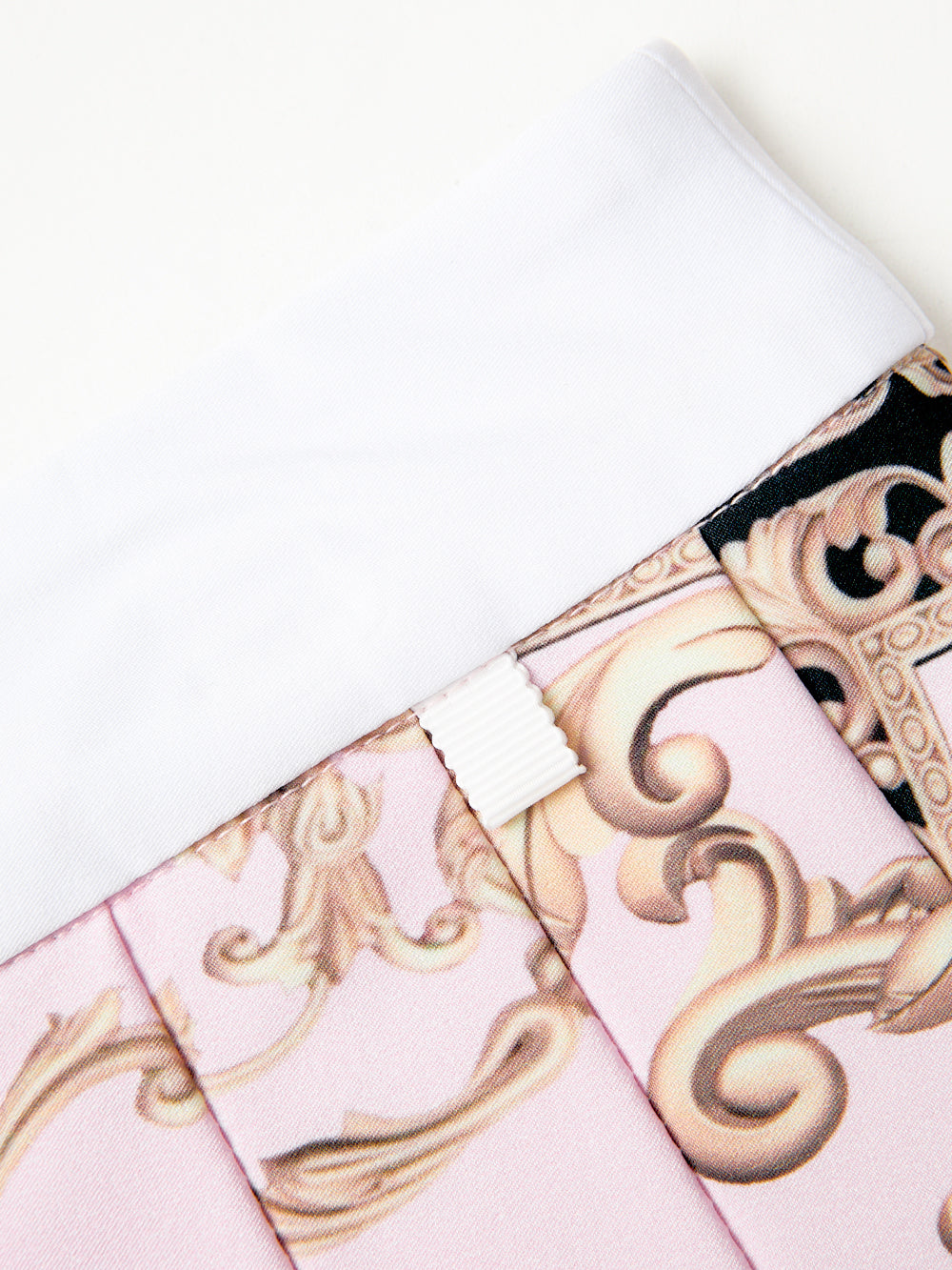 ユタ カラーパールバロックプリーツスカート