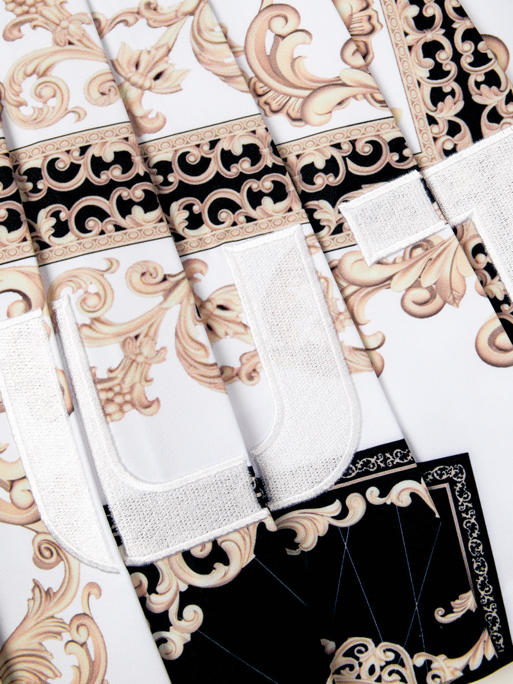 ユタ カラーパールバロックプリーツスカート