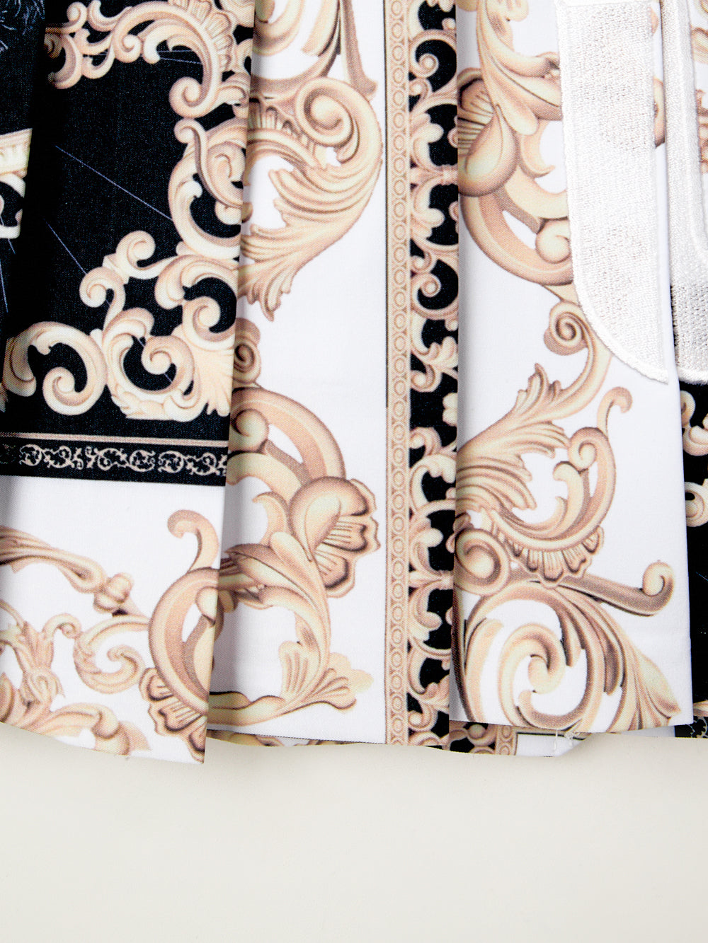 ユタ カラーパールバロックプリーツスカート