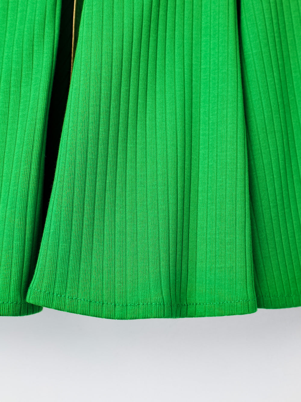 ユタ ゴールドリングパンサーラスターフレアスカート