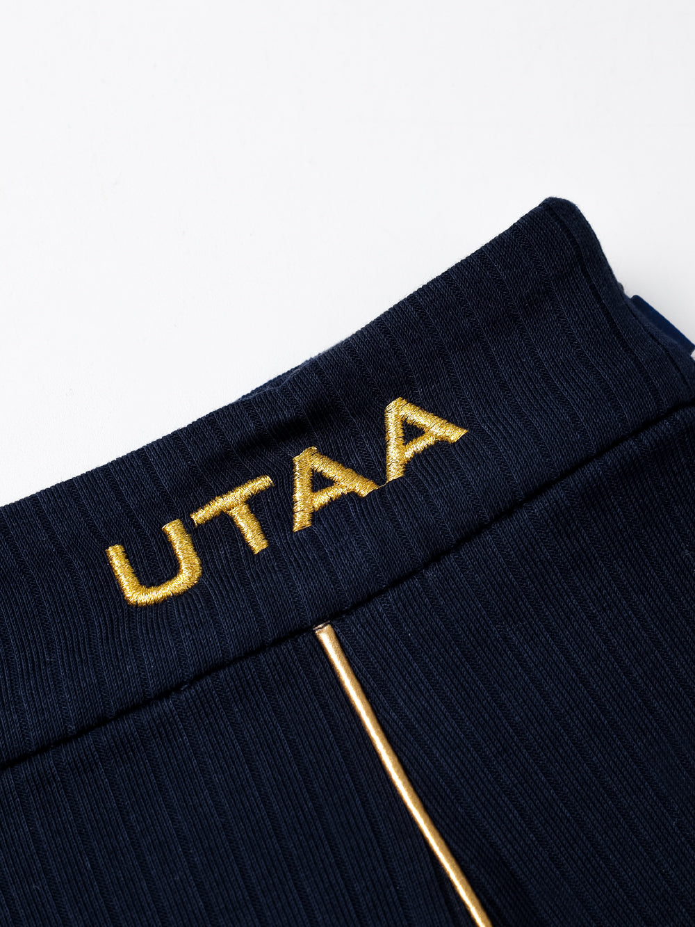 ユタ ゴールドリングパンサーラスターフレアスカート