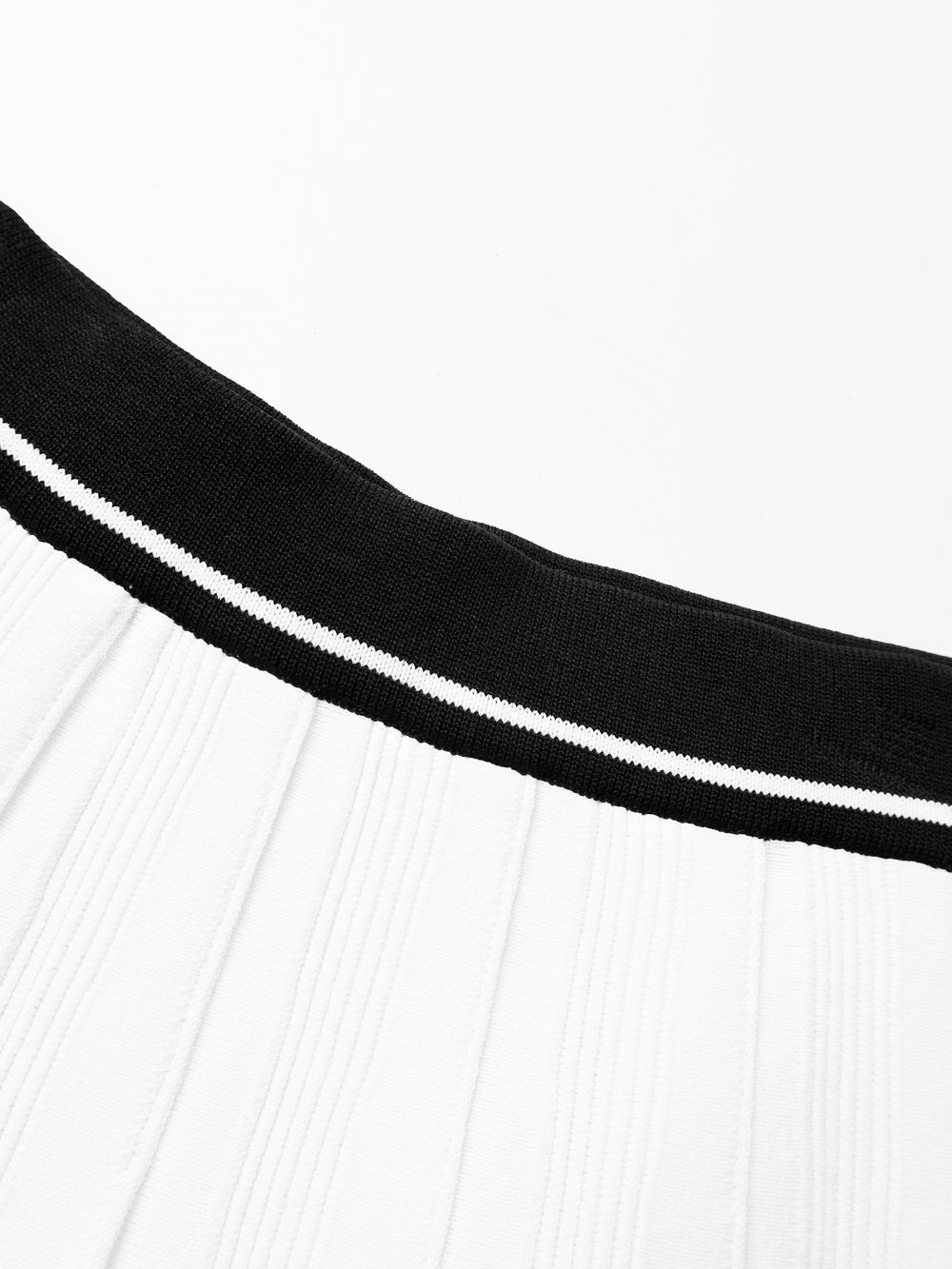 ユタ ダイムクラシックニートフレアスカート