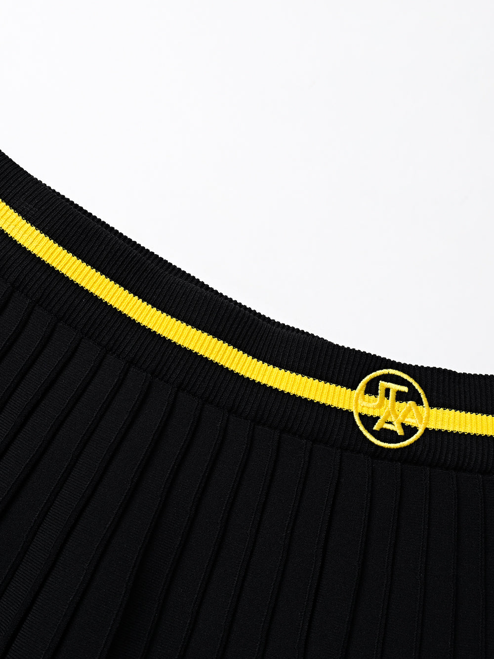 ユタ ノーションフレアニートスカート