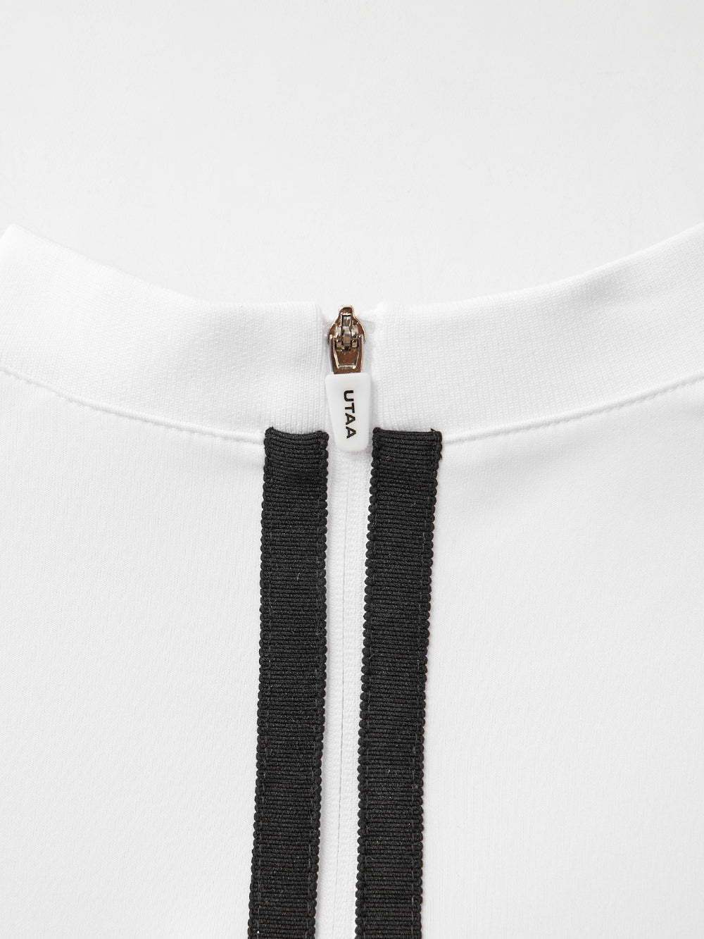 ユタ テーピング美クススローガンタートルネックTee (女性用)