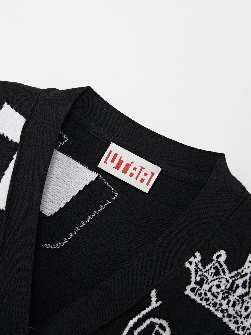 UTAA パンサーロゴミックスSplashニットカーディガン ブラック : Women's
