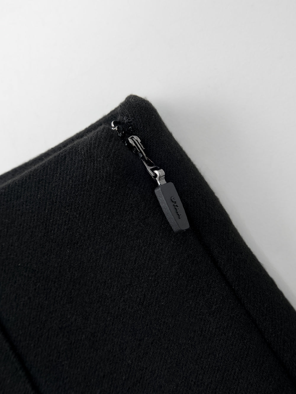 ユタ タッセルレースプリーツスカート