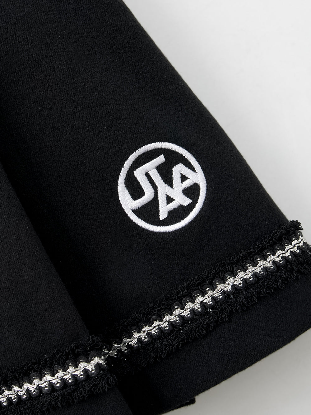 ユタ タッセルレースプリーツスカート