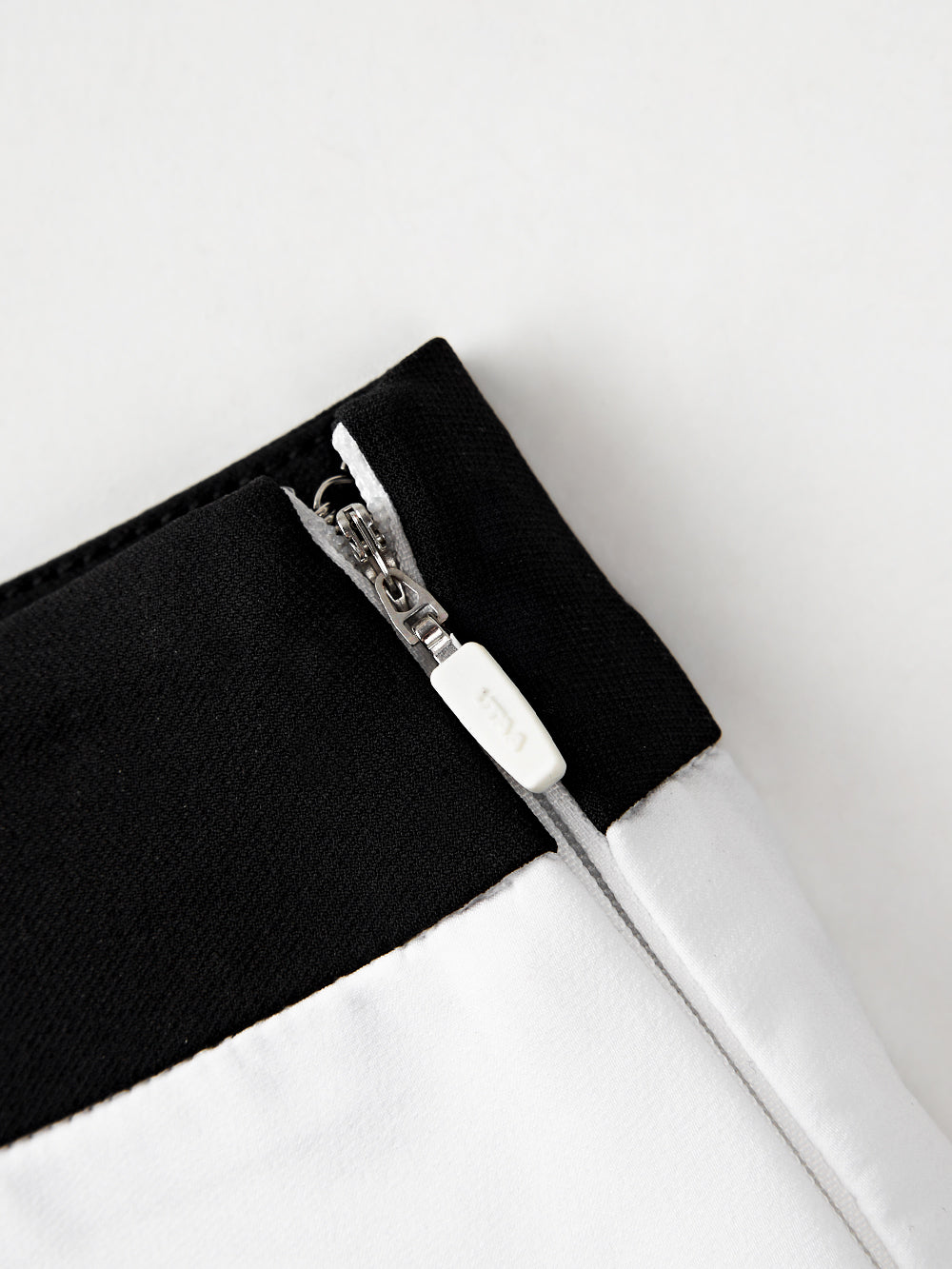 UTAA MonoralBindingプリーツスカート : Women's
