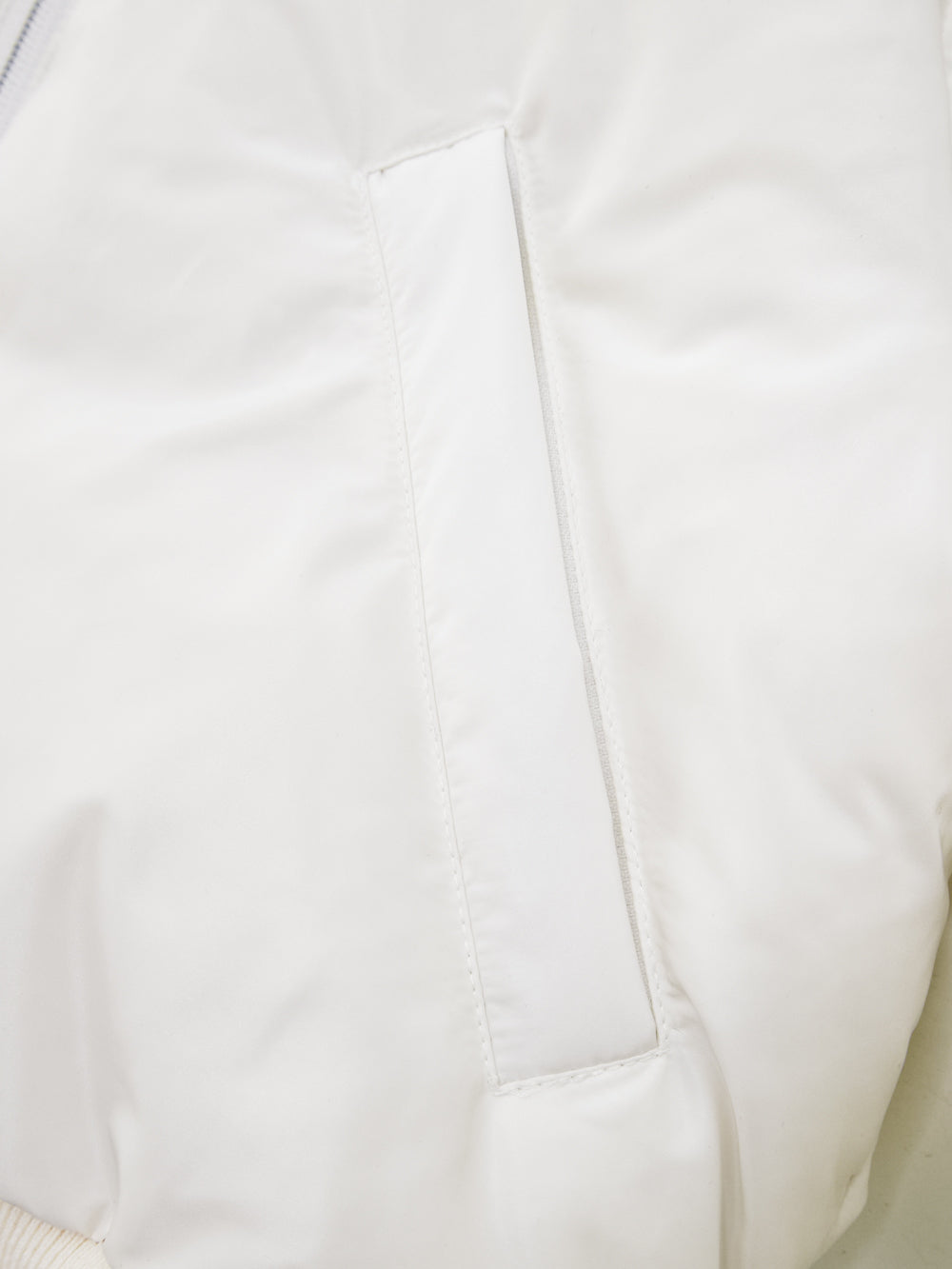 UTAA Raglanニットスリーブミックスダウンジャンパー アイボリー : Women's
