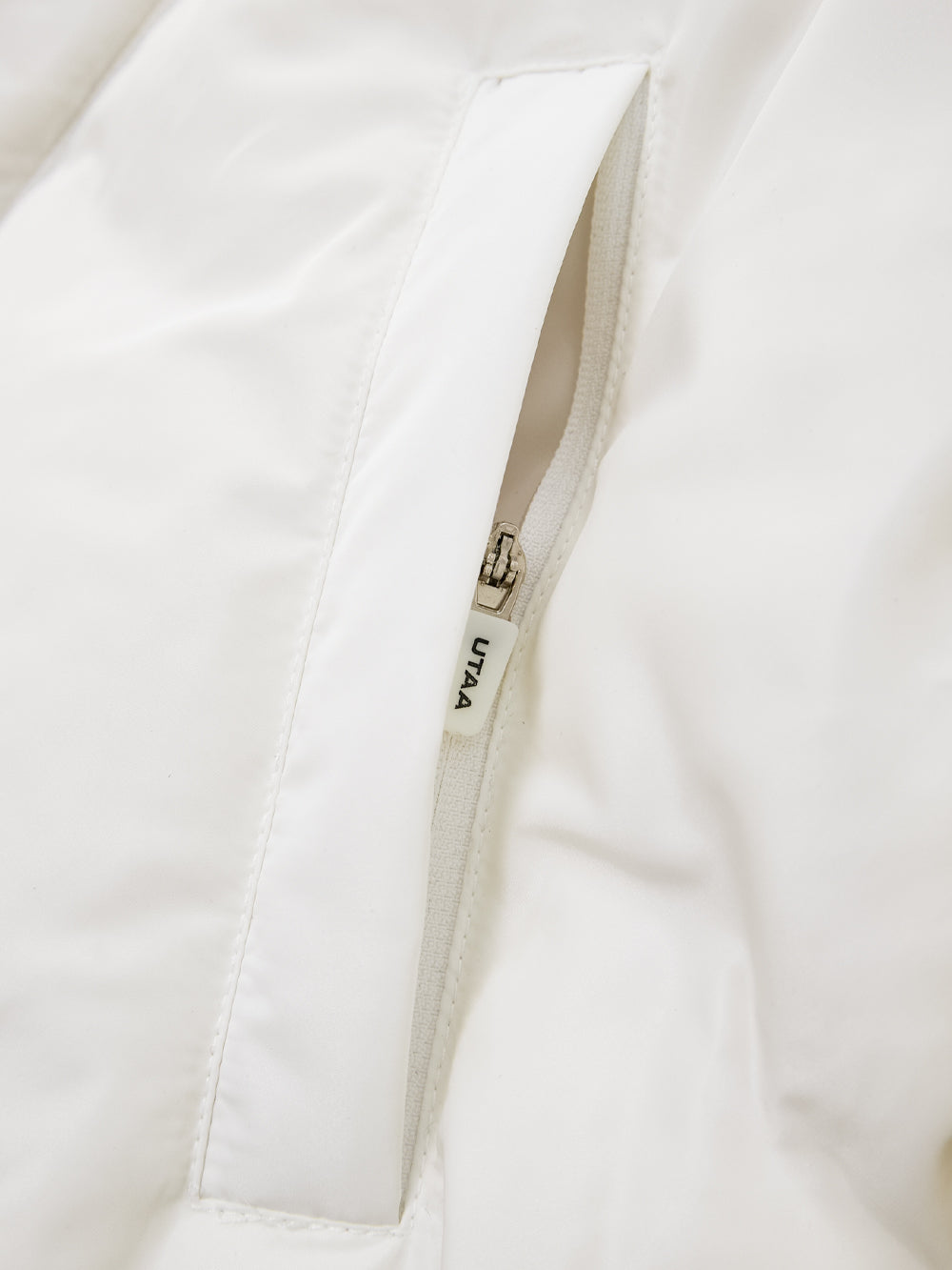 UTAA Raglanニットスリーブミックスダウンジャンパー アイボリー : Women's