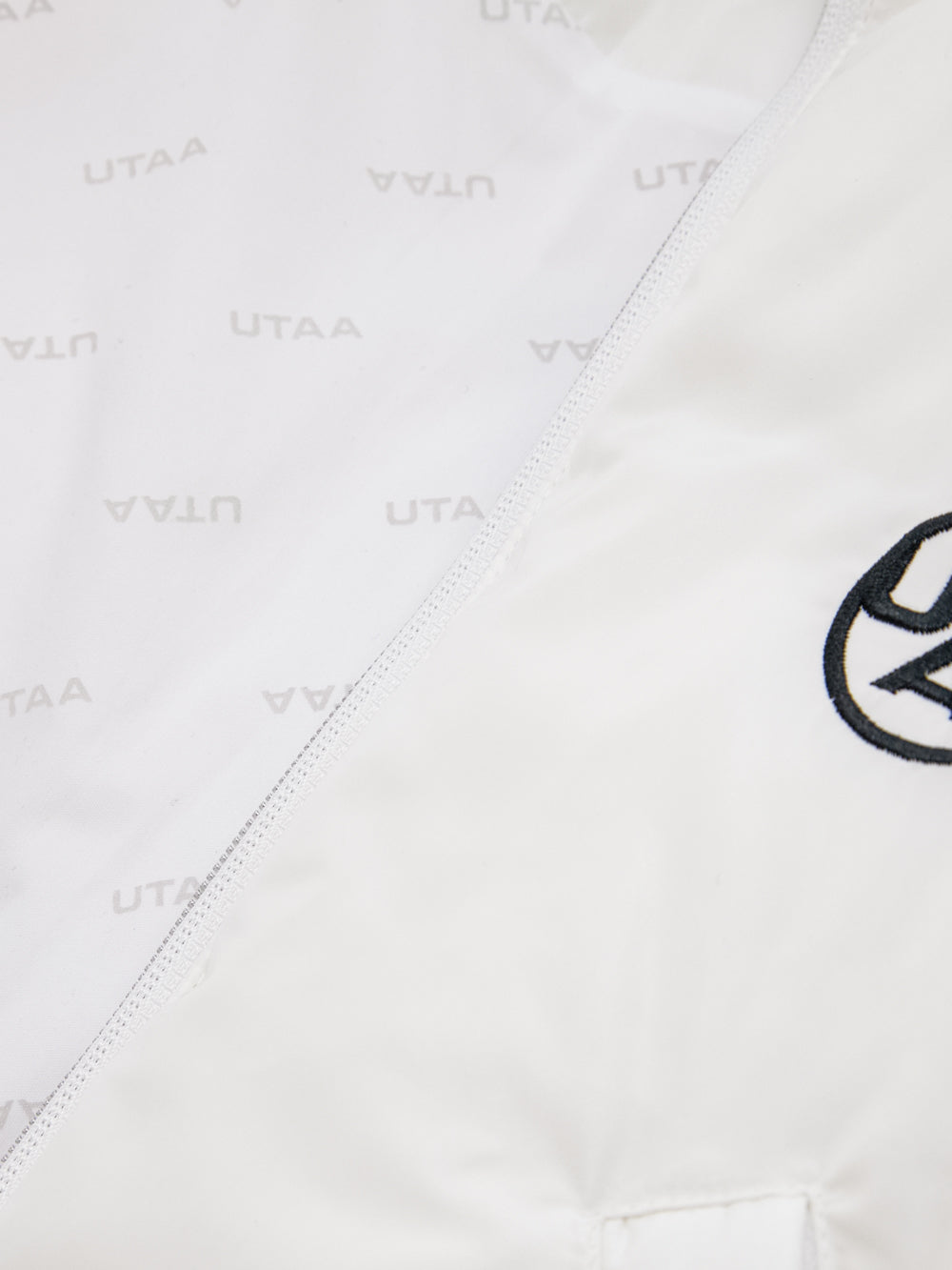 UTAA Raglanニットスリーブミックスダウンジャンパー アイボリー : Women's