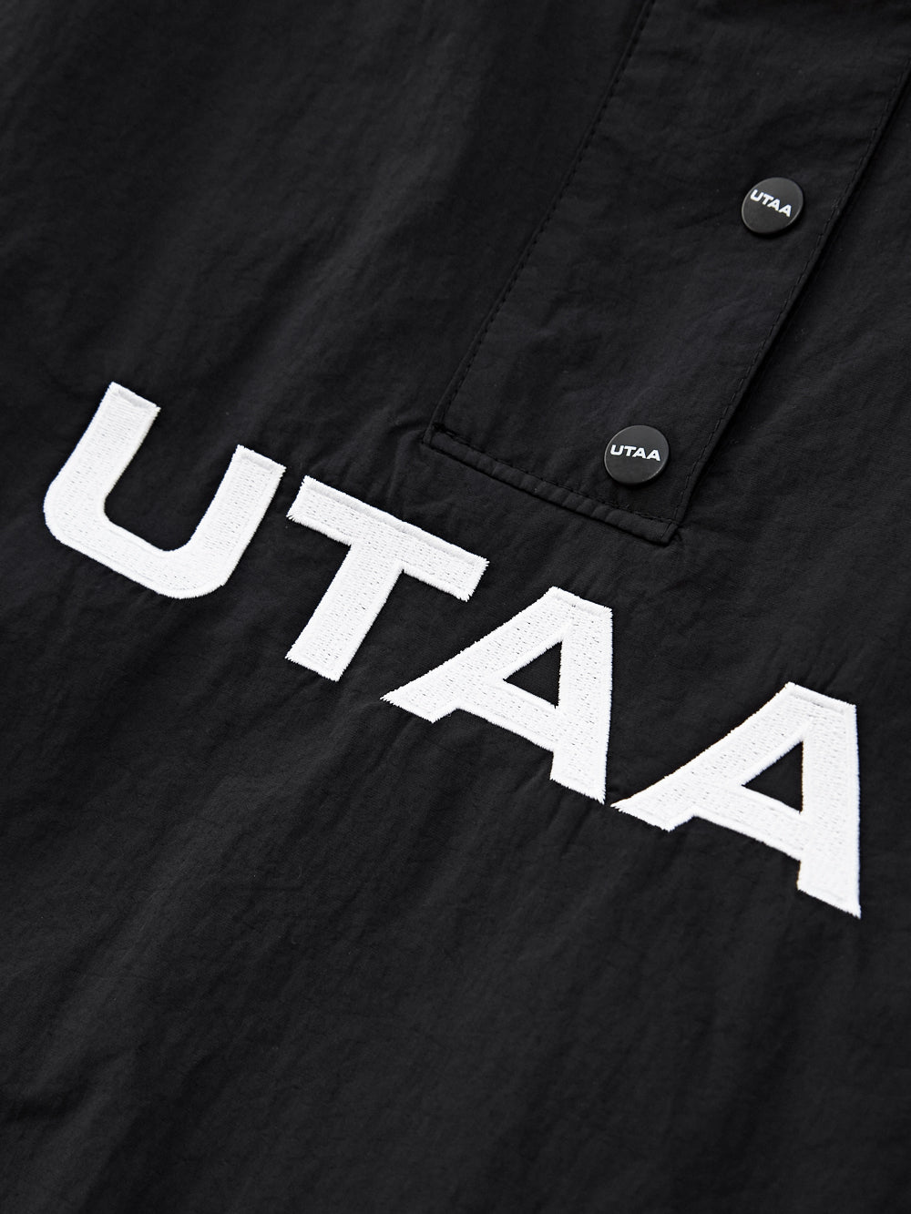 UTAA リングパンサーパディングハーフウィンドブレーカー ブラック : Women's